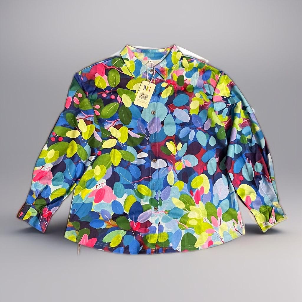 Bluse mit buntem Blätterdruck Größe L von Maria&Gabriele